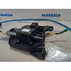 Peugeot - 5008 - Parking brake motor