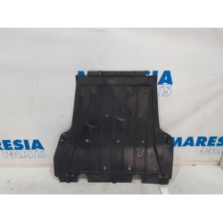 Renault - Clio - Engine protection panel