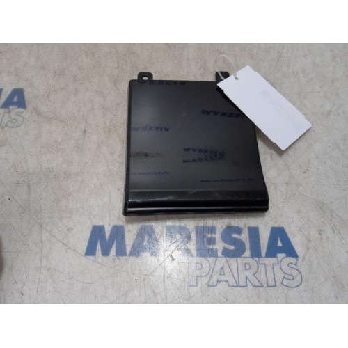 Renault - Trafic - B-pillar cover