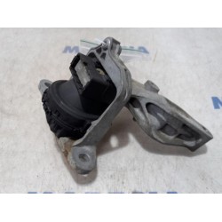 Renault - Trafic - Engine mount