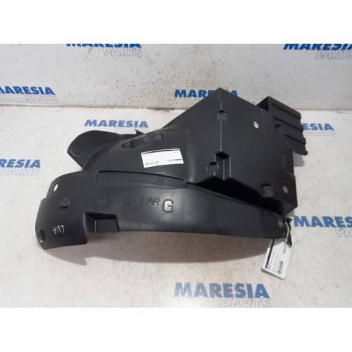 Renault - Trafic - Wheel arch liner