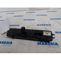 Peugeot - 5008 - Switch