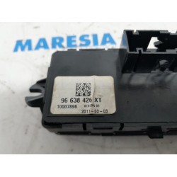 Peugeot - 5008 - Switch