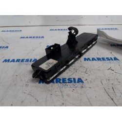 Peugeot - 5008 - Switch