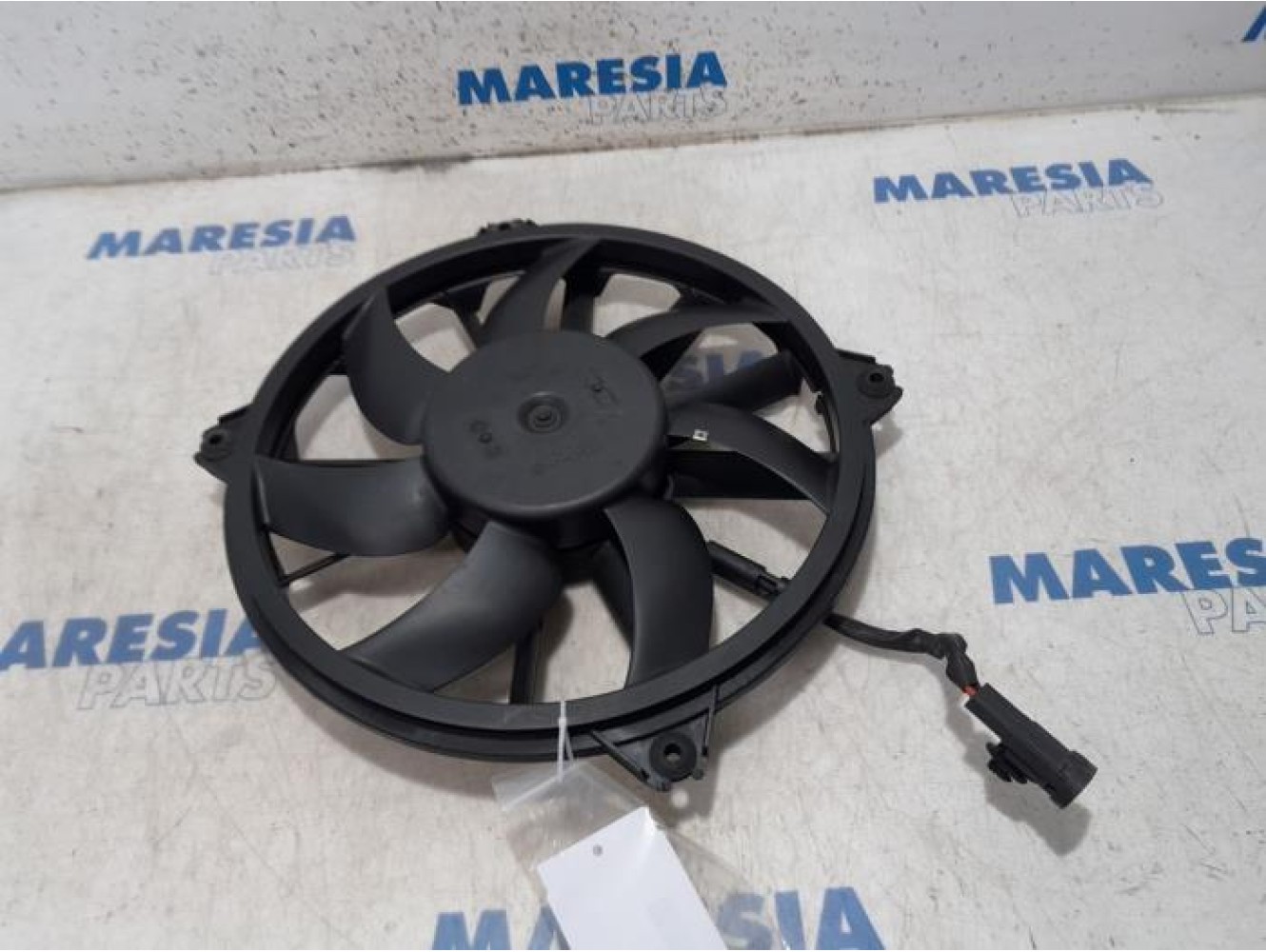 Peugeot - 5008 - Fan motor