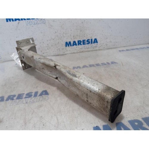 Peugeot - 5008 - Front bumper bracket, left