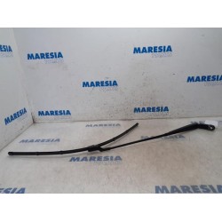 Peugeot - 5008 - Front wiper arm