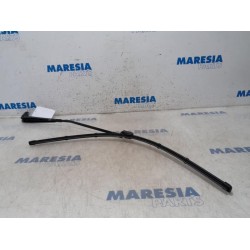 Peugeot - 5008 - Front wiper arm