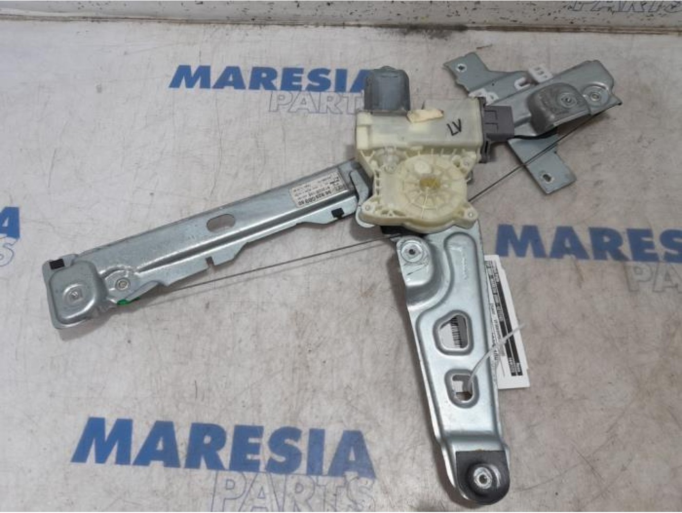 Peugeot - 5008 - Window mechanism 4-door, front left