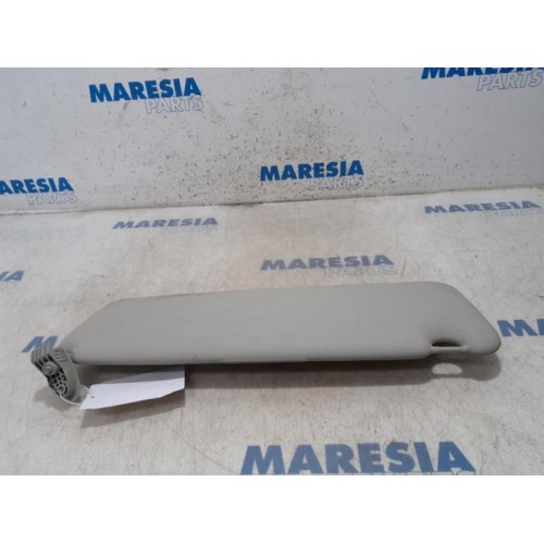 Renault - Trafic - Sun visor