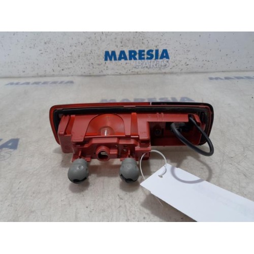 Renault - Trafic - Extra Remlicht midden