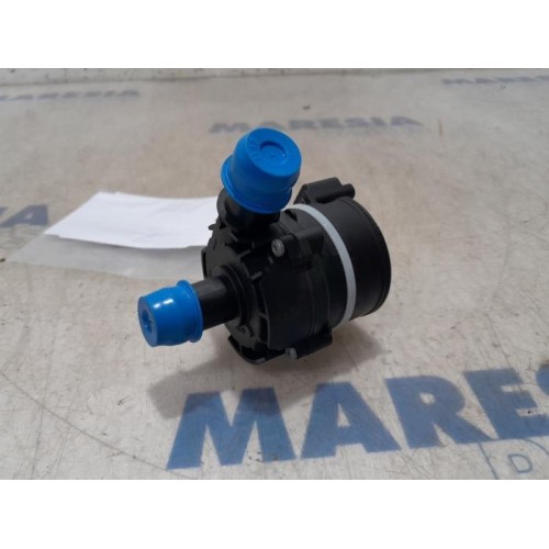 Renault - Trafic - Additional water pump