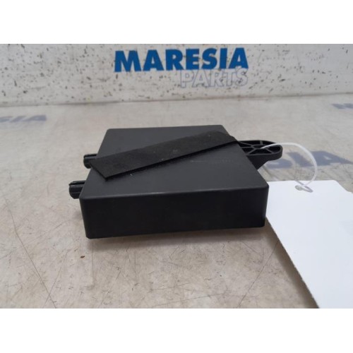 Renault - Trafic - Central door locking module