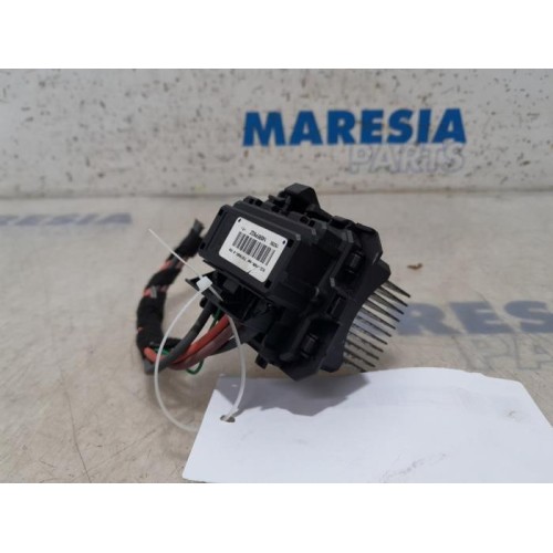 Renault - Trafic - Heater resistor