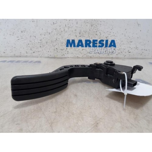 Renault - Trafic - Gaspedalposition Sensor