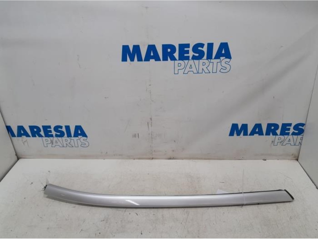 Citroen - C4 Picasso - Frontscreen frame