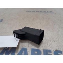 Renault - Trafic - Glow plug relay