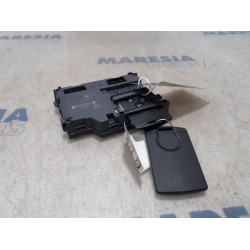 Renault - Trafic - Card reader (lock)