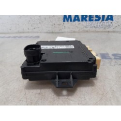 Renault - Trafic - Central door locking module