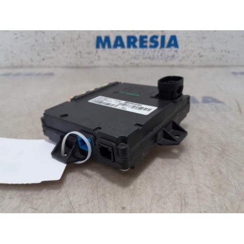 Renault - Trafic - Central door locking module