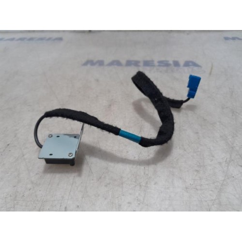 Renault - Trafic - GPS Antenne