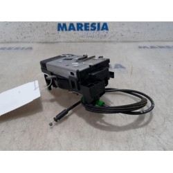 Renault - Trafic - Minibus/van rear door lock mechanism