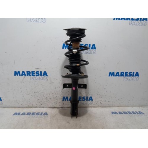 Renault - Clio - Front shock absorber rod, right