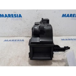 Renault - Clio - Air box