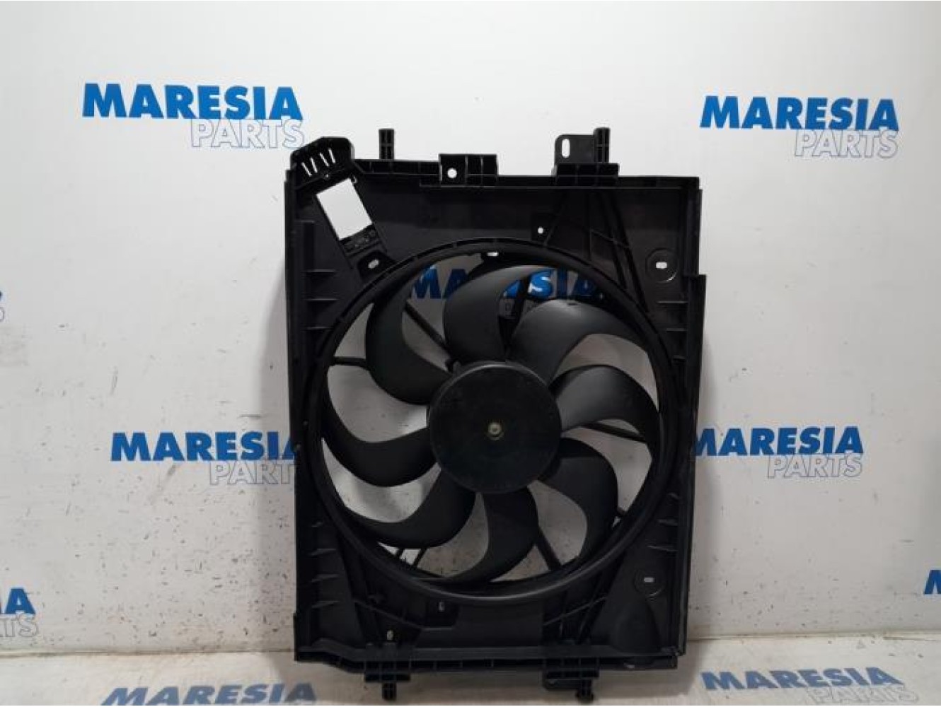 Renault - Clio - Fan motor