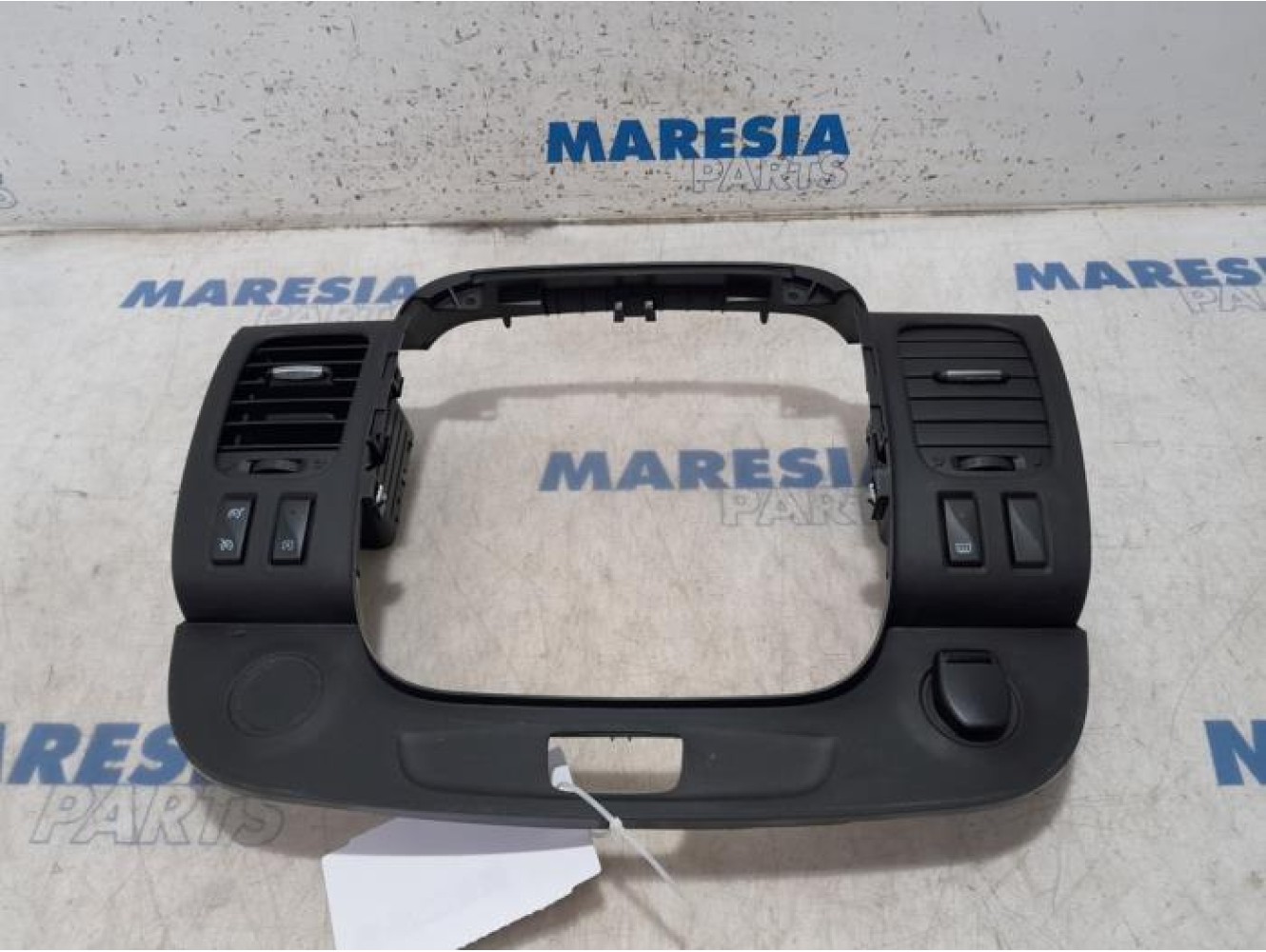 Opel - Vivaro - Dashboard vent