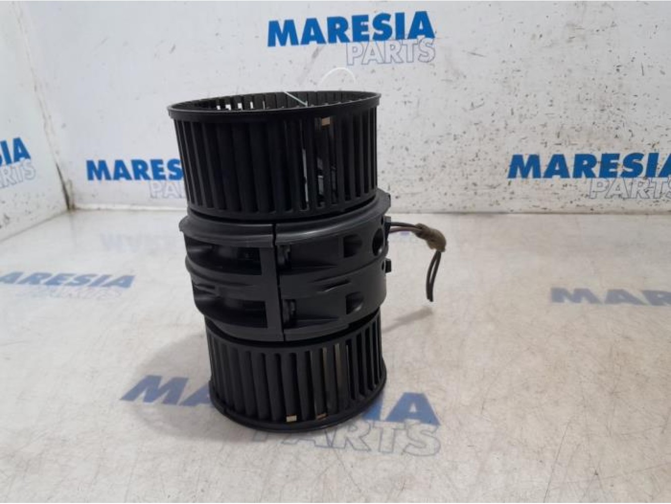 Opel - Vivaro - Heating and ventilation fan motor