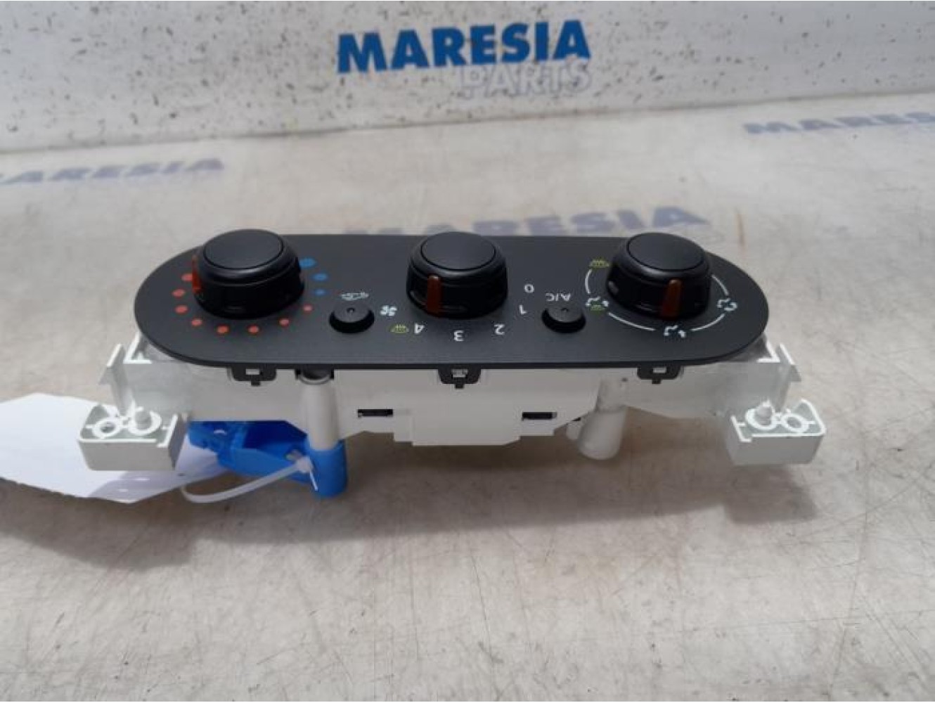 Opel - Vivaro - Heater control panel