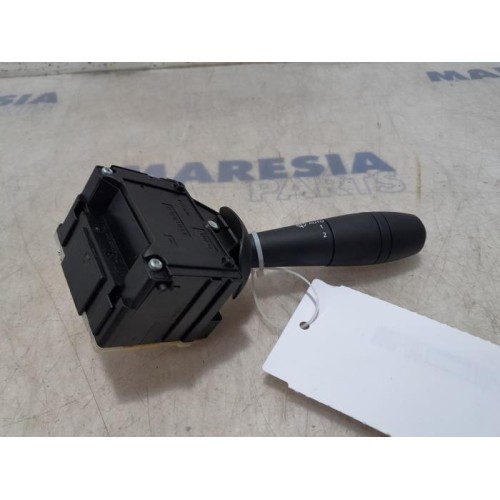 Opel - Vivaro - Wiper switch