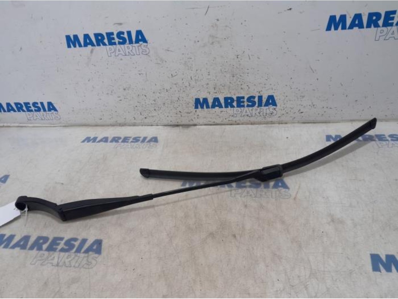 Peugeot - 308 - Front wiper arm