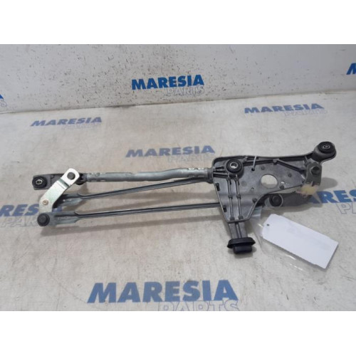 Peugeot - 308 - Wiper mechanism
