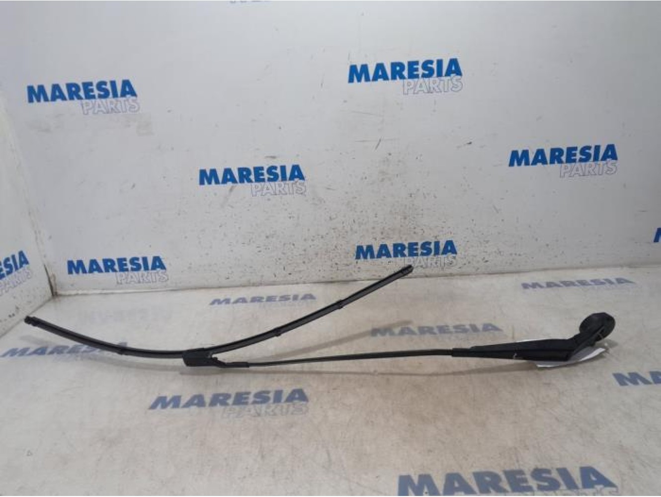 Citroen - C4 Picasso - Front wiper arm