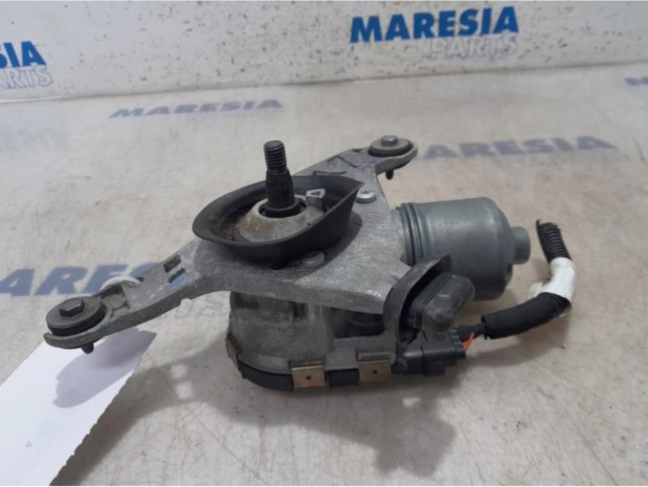 Citroen - C4 Picasso - Front wiper motor