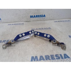 Citroen - C4 Picasso - Bonnet Hinge