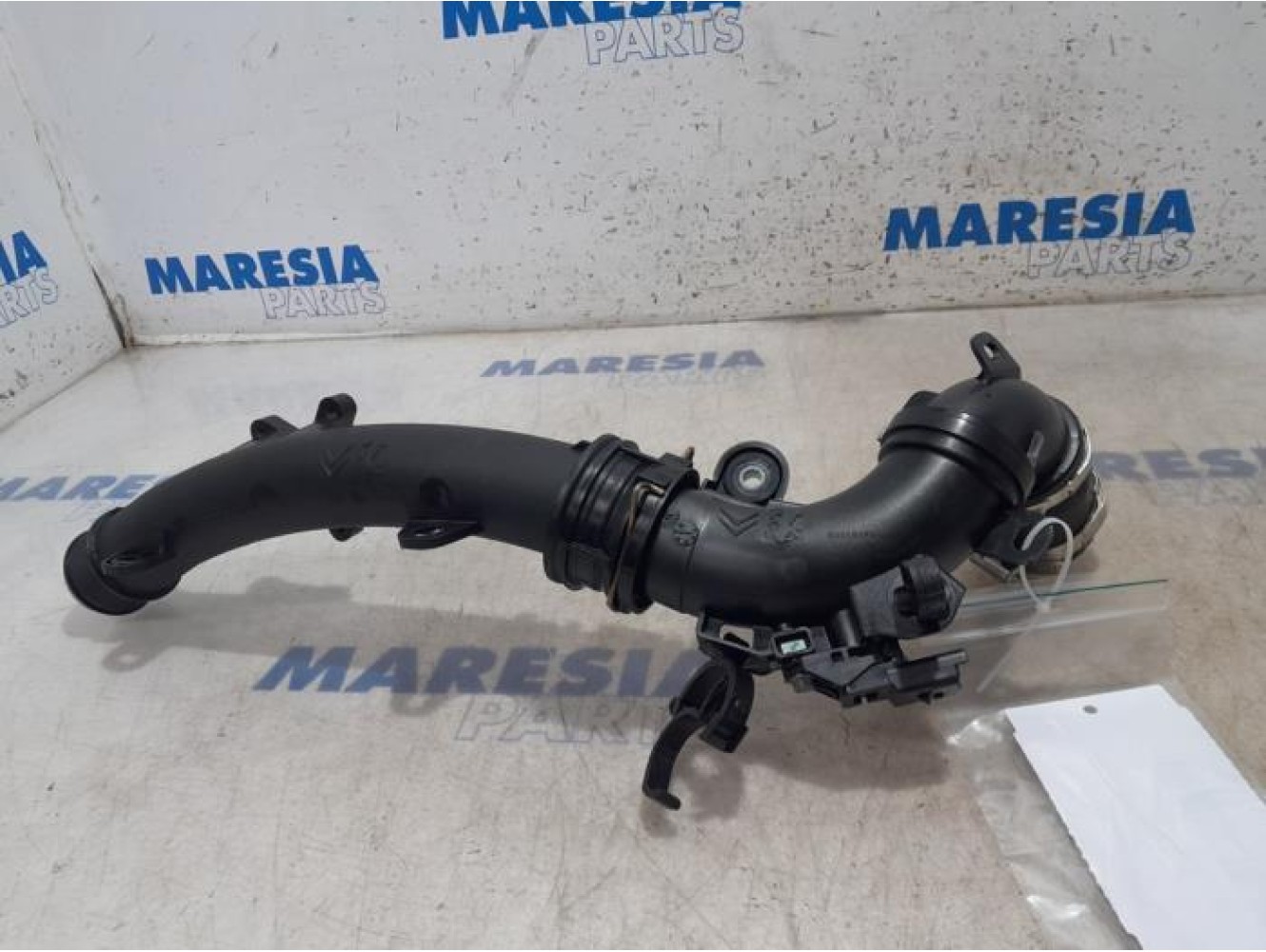 Citroen - C4 Picasso - Air intake hose