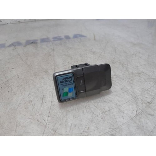 Alfa Romeo - Mito - AUX / USB connection