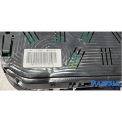 Renault - Megane - Instrument panel