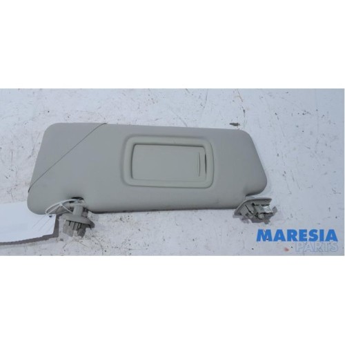 Renault - Megane - Sun visor