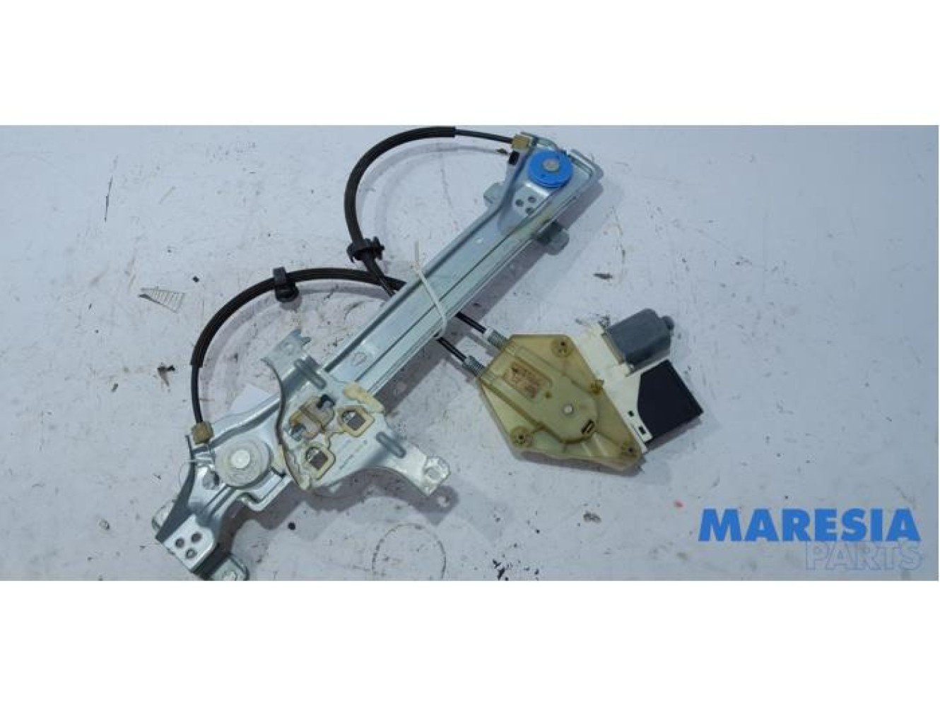 Renault - Megane - Rear door window mechanism 4-door, right