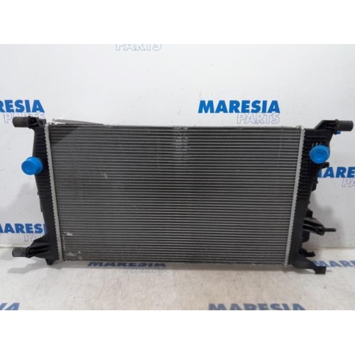 Renault - Megane - Radiator