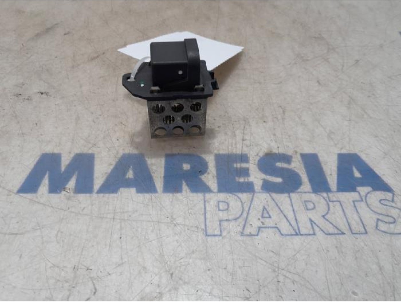 Renault - Megane - Cooling fan resistor