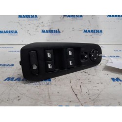 Peugeot - 308 - Multi-functional window switch
