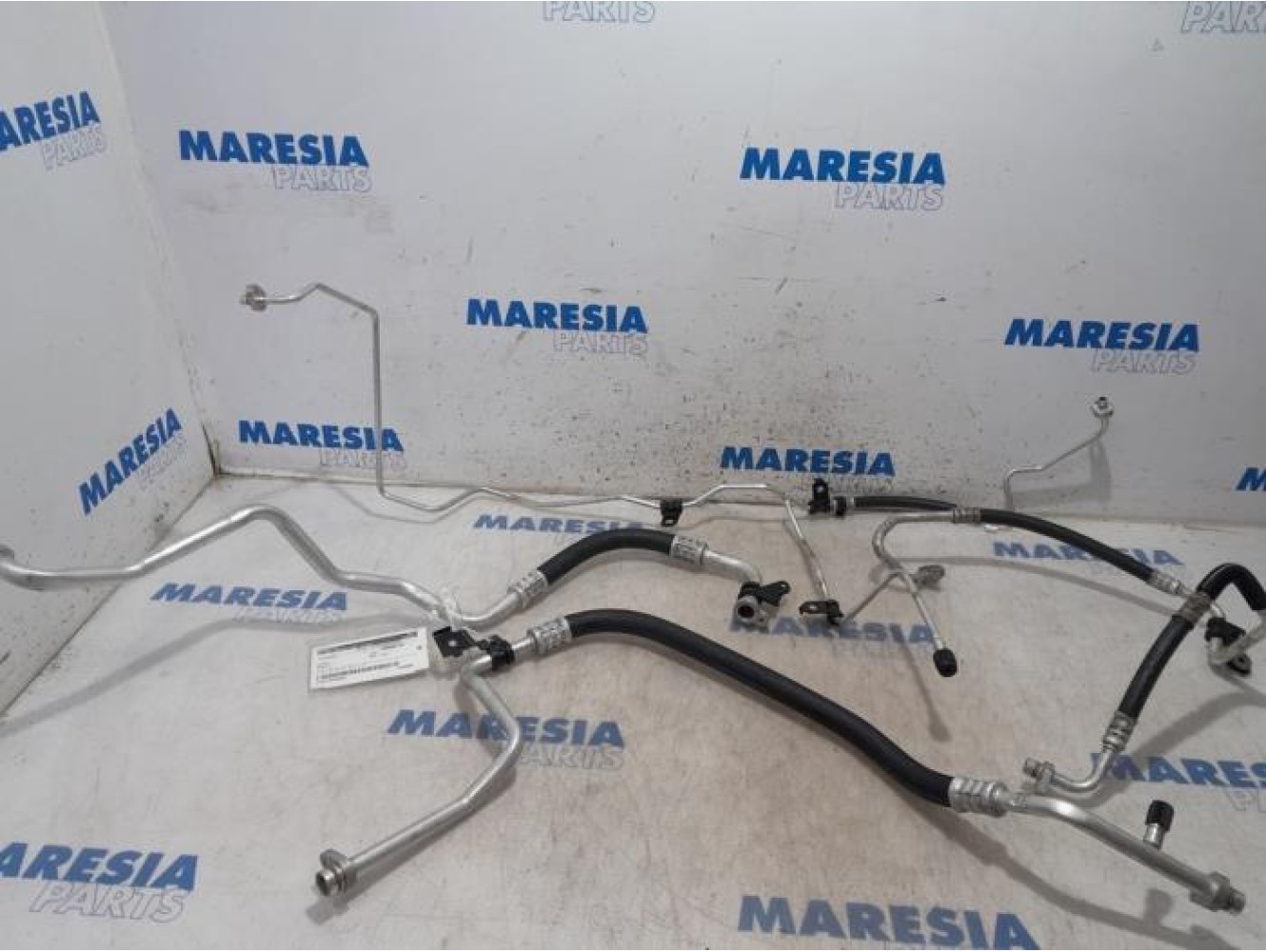 Renault - Megane - Air conditioning line