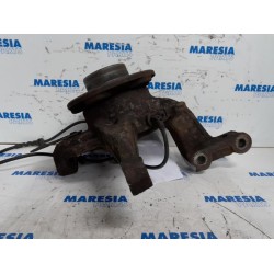 Renault - Megane - Fusee links-voor