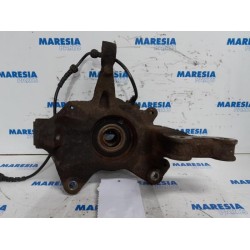 Renault - Megane - Fusee links-voor