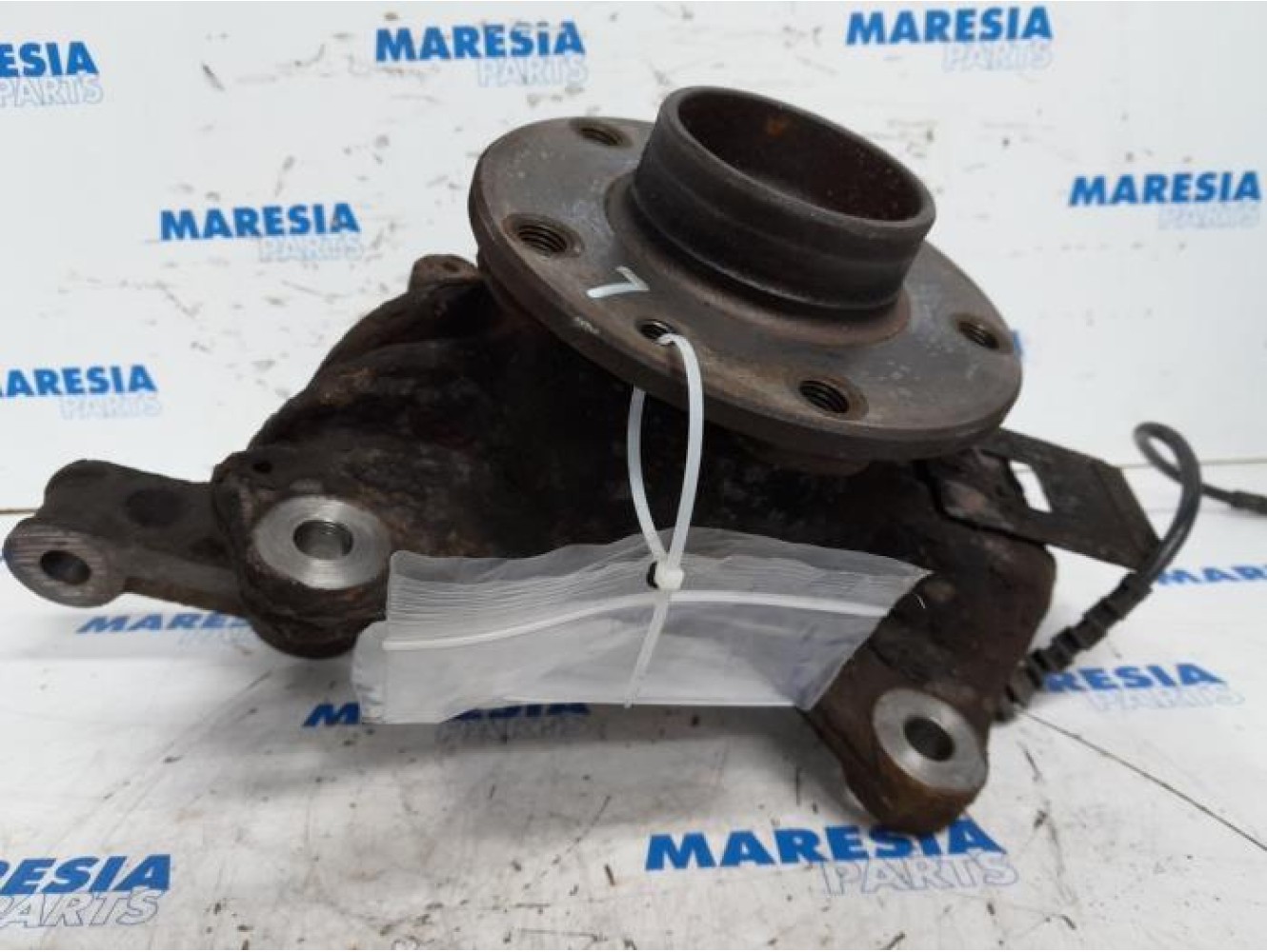 Renault - Megane - Fusee links-voor